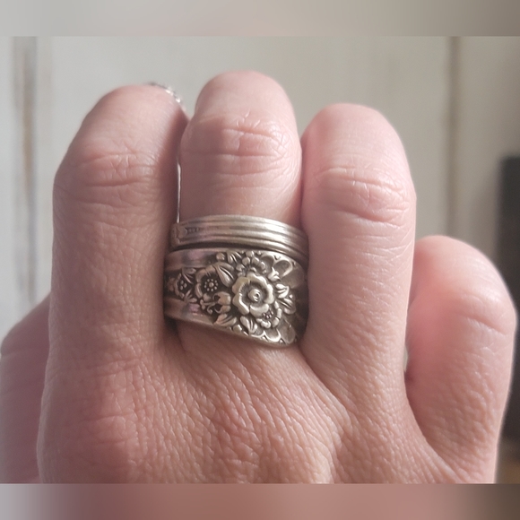Vintage | Spoon Ring | Silverplate | Size 8 | - Picture 5 of 6